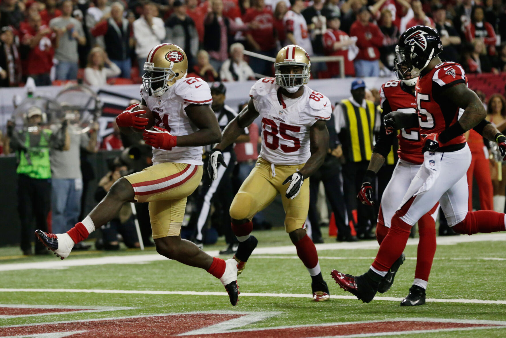 2013: Frank Gore's two TDs lift 49ers over Falcons in NFC title game
